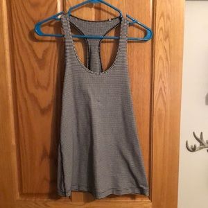 Lululemon work out shirt